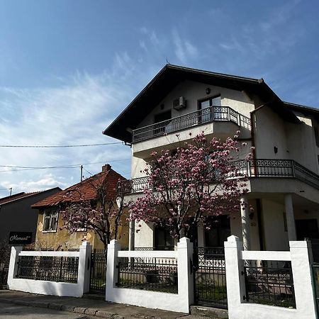 Hostel Τούζλα Εξωτερικό φωτογραφία