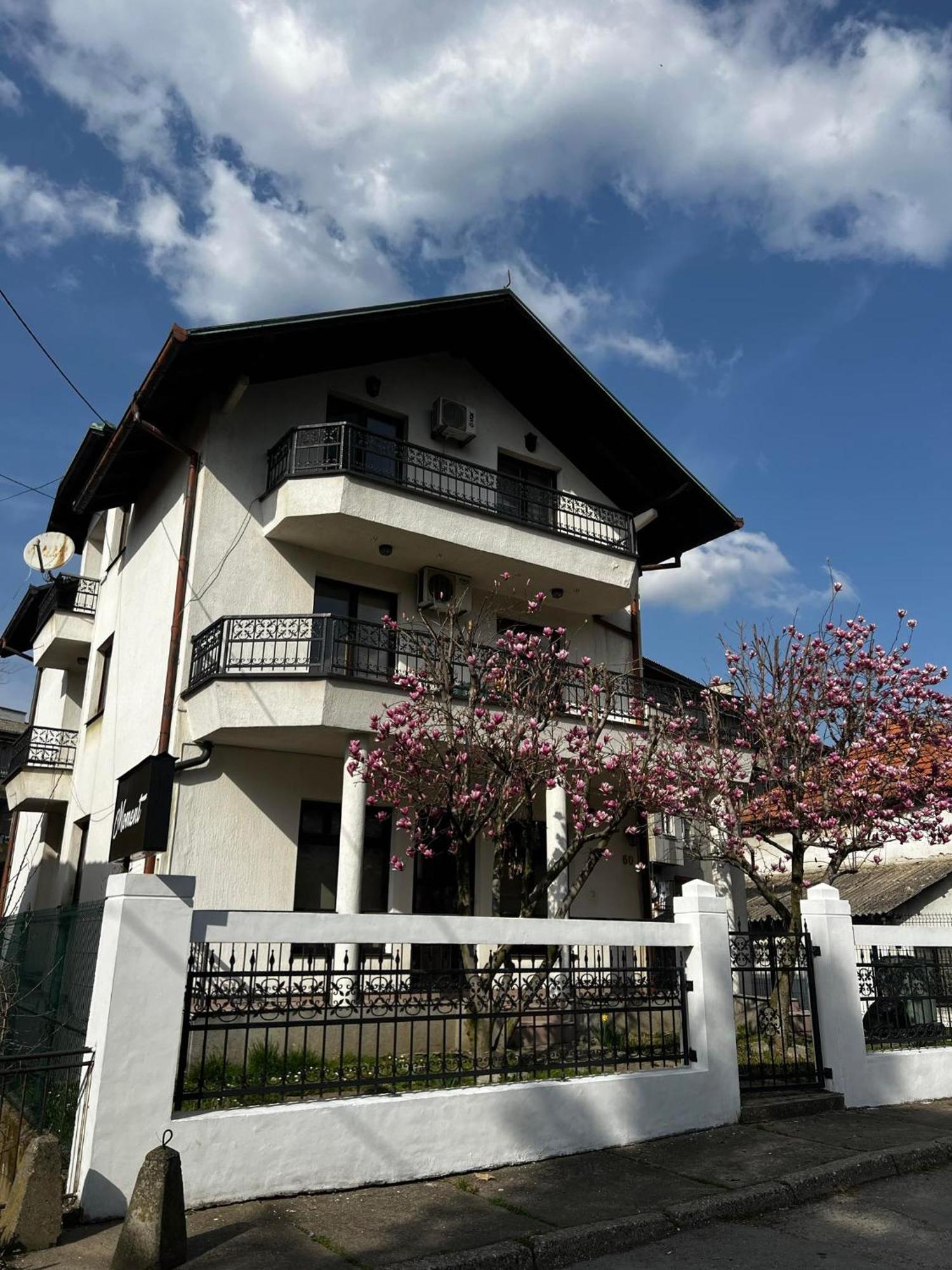 Hostel Τούζλα Εξωτερικό φωτογραφία