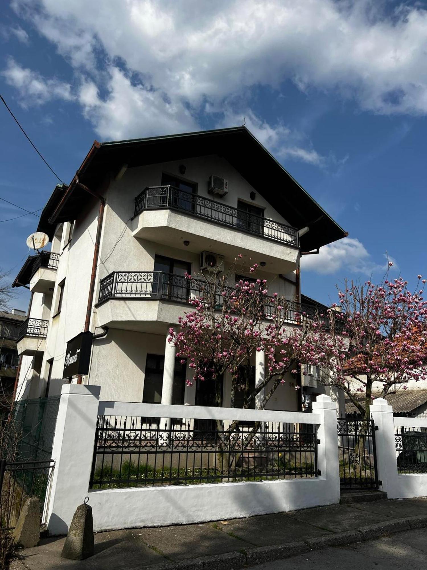 Hostel Τούζλα Εξωτερικό φωτογραφία