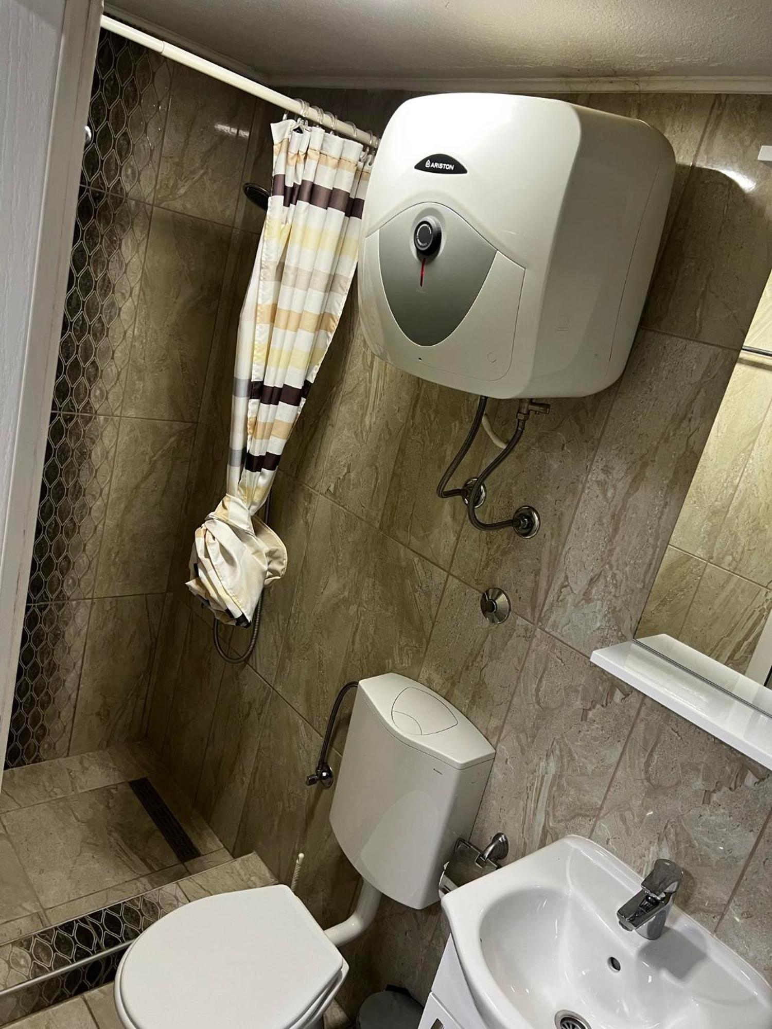 Hostel Τούζλα Εξωτερικό φωτογραφία