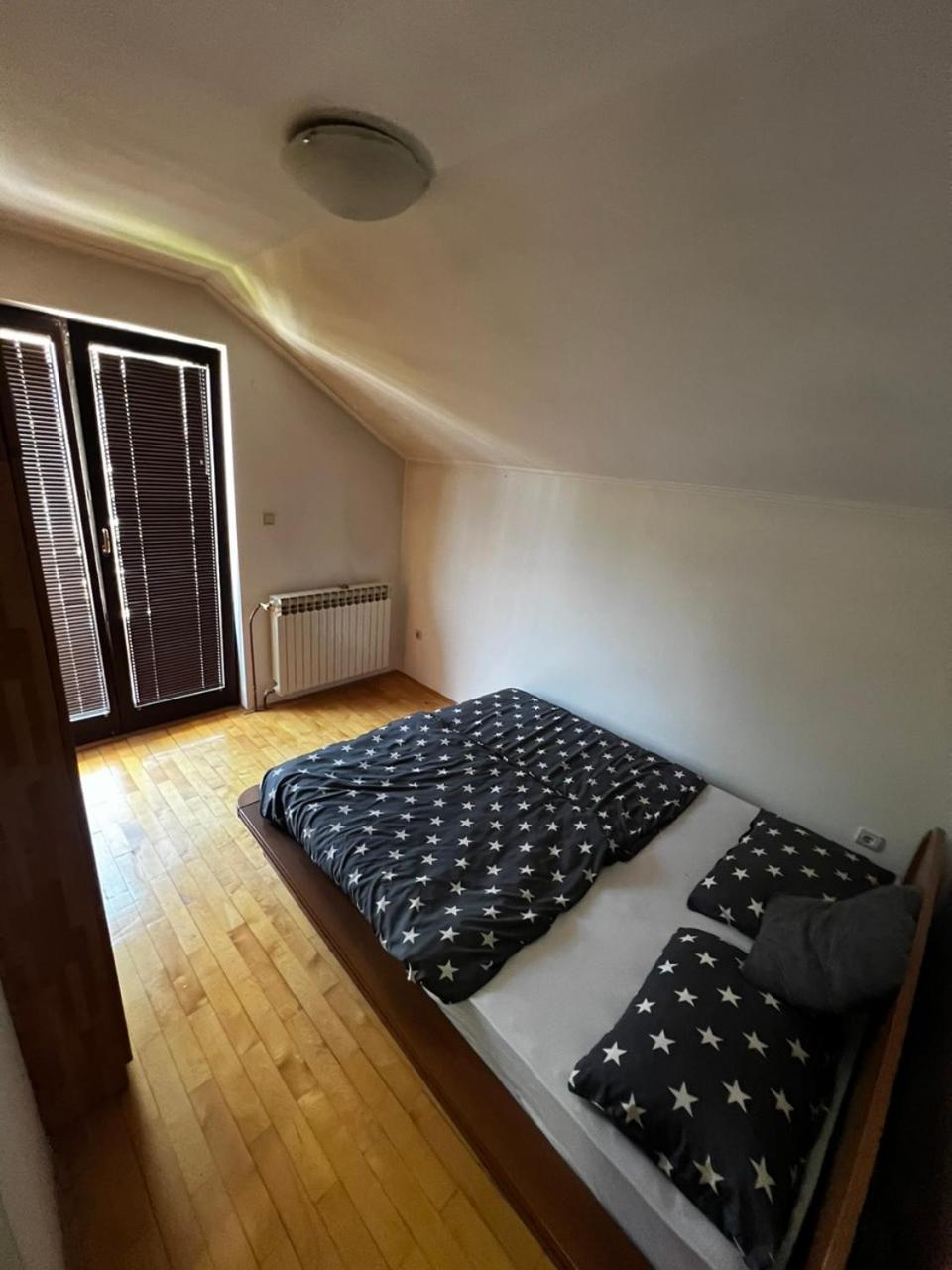 Hostel Τούζλα Εξωτερικό φωτογραφία