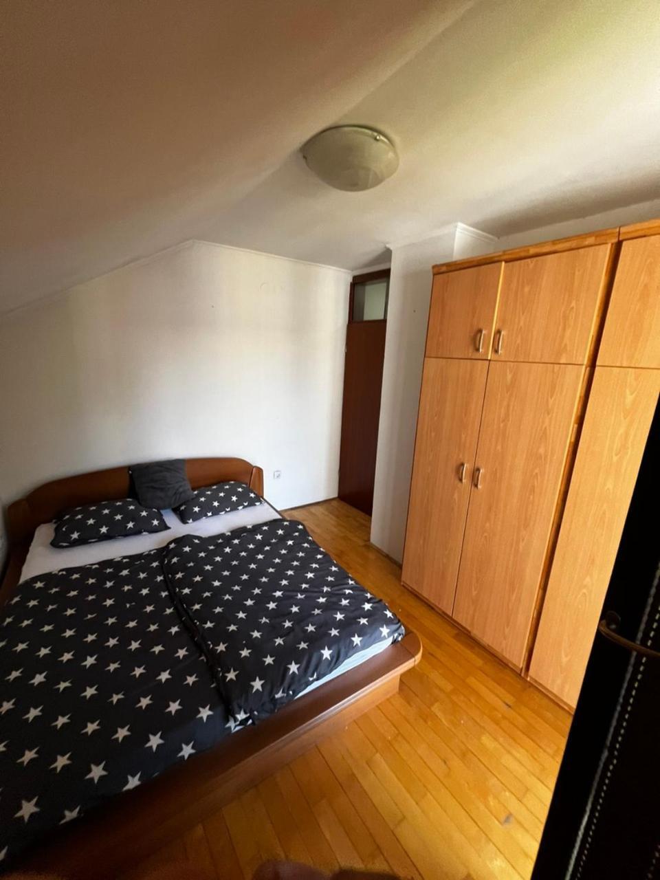 Hostel Τούζλα Εξωτερικό φωτογραφία