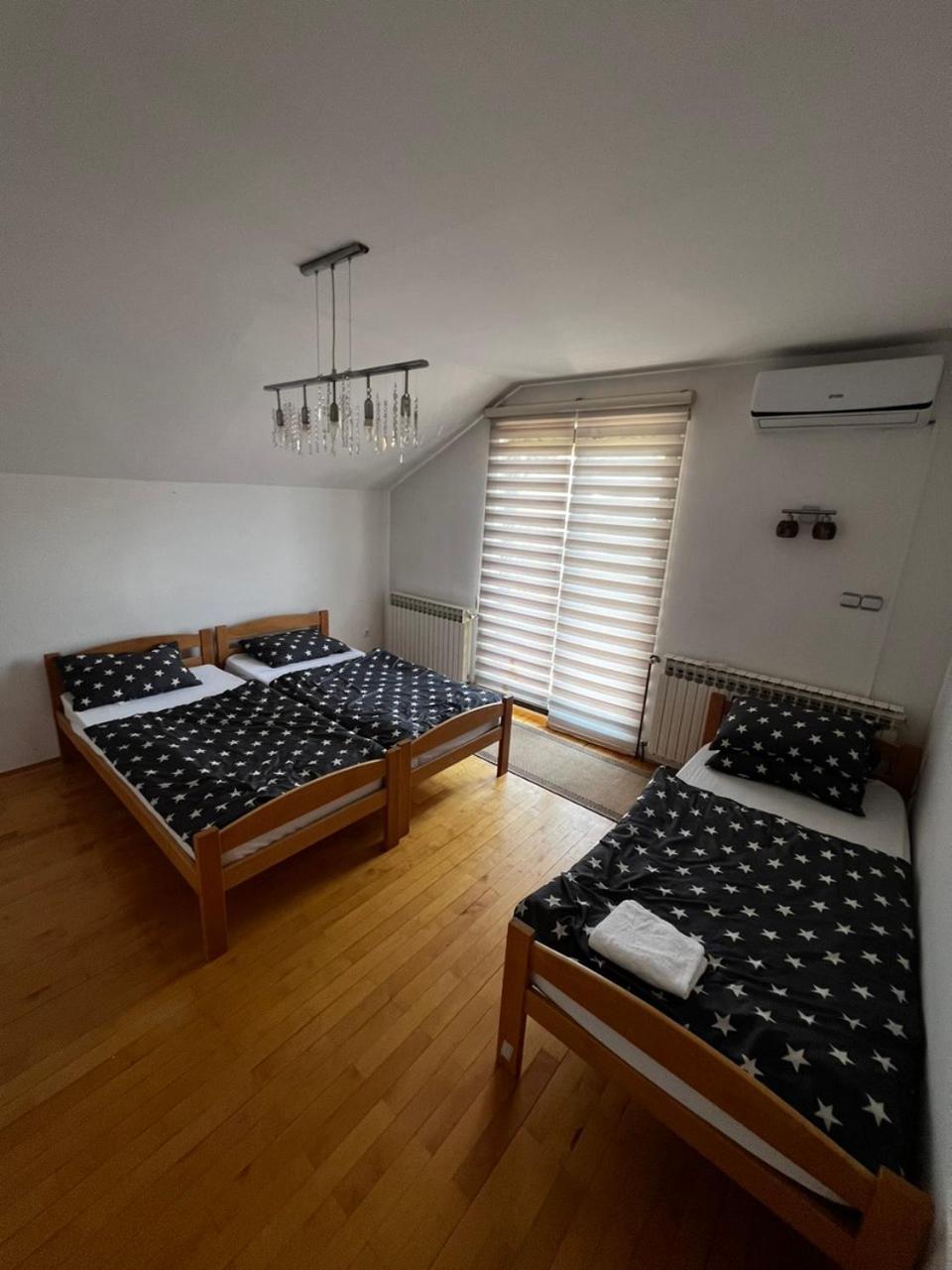 Hostel Τούζλα Εξωτερικό φωτογραφία
