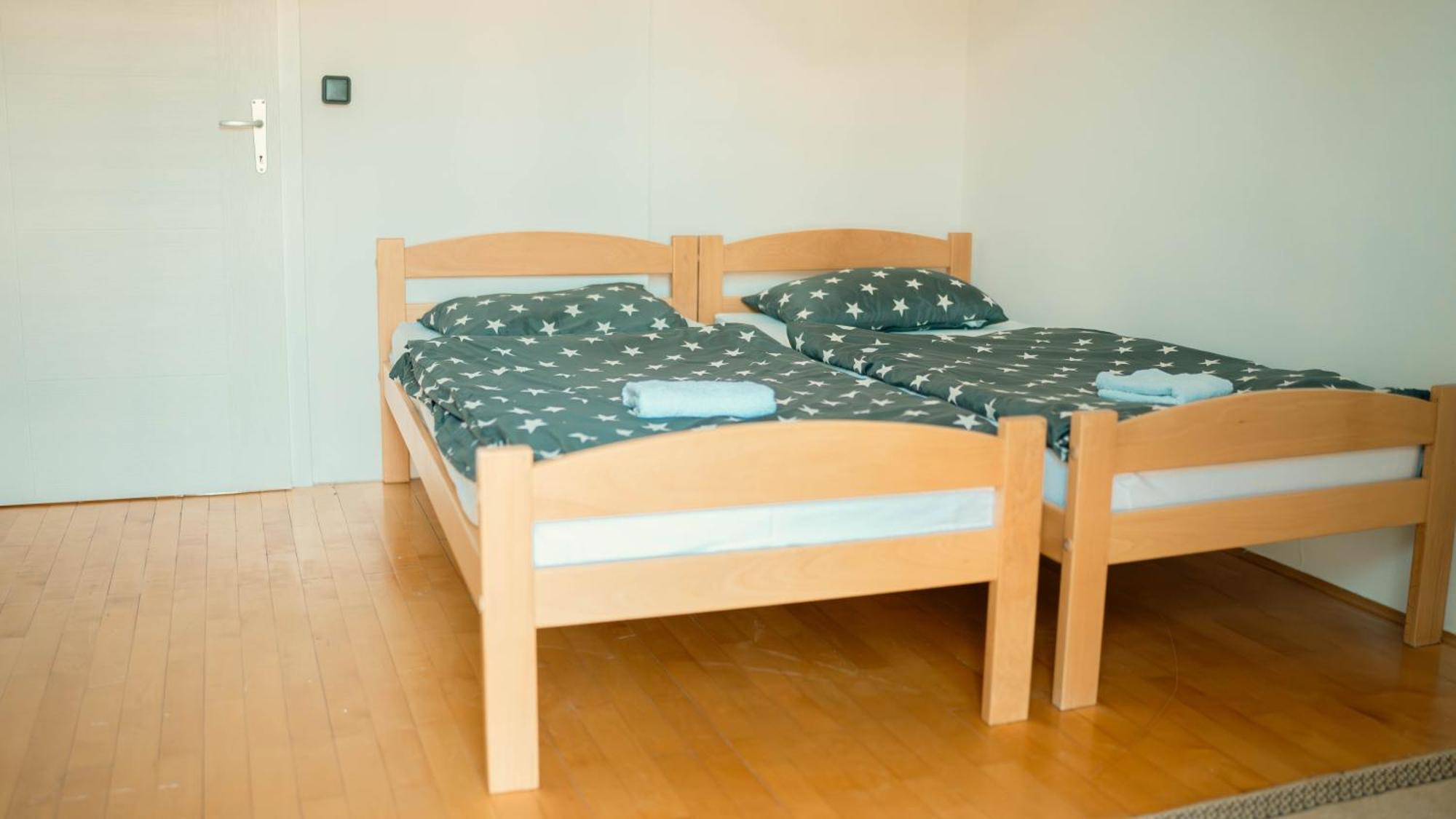 Hostel Τούζλα Εξωτερικό φωτογραφία
